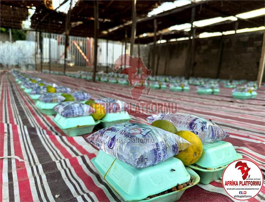 Afrika'da Yemek Organizasyonu 83