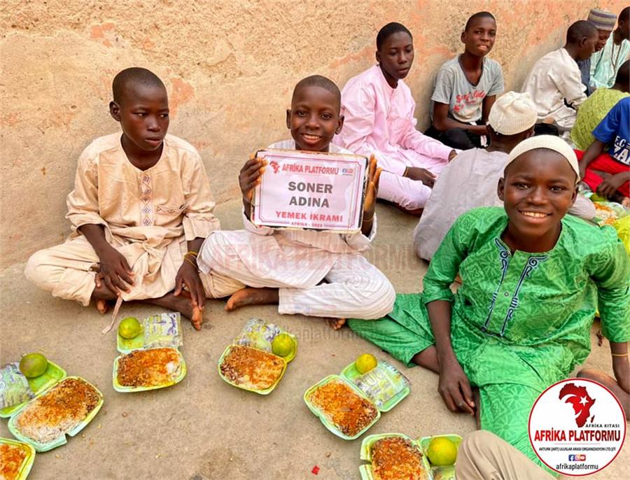 Afrika'da Yemek Organizasyonu 84