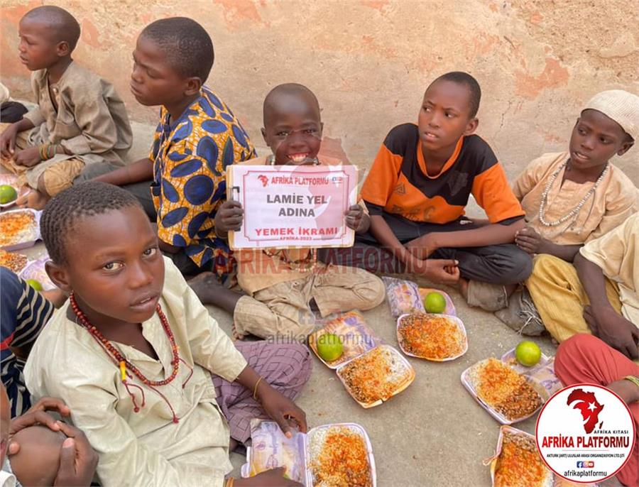 Afrika'da Yemek Organizasyonu 86