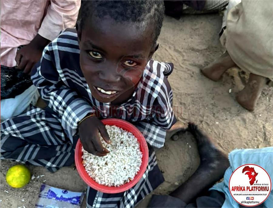Afrika'da Yemek Organizasyonu 98
