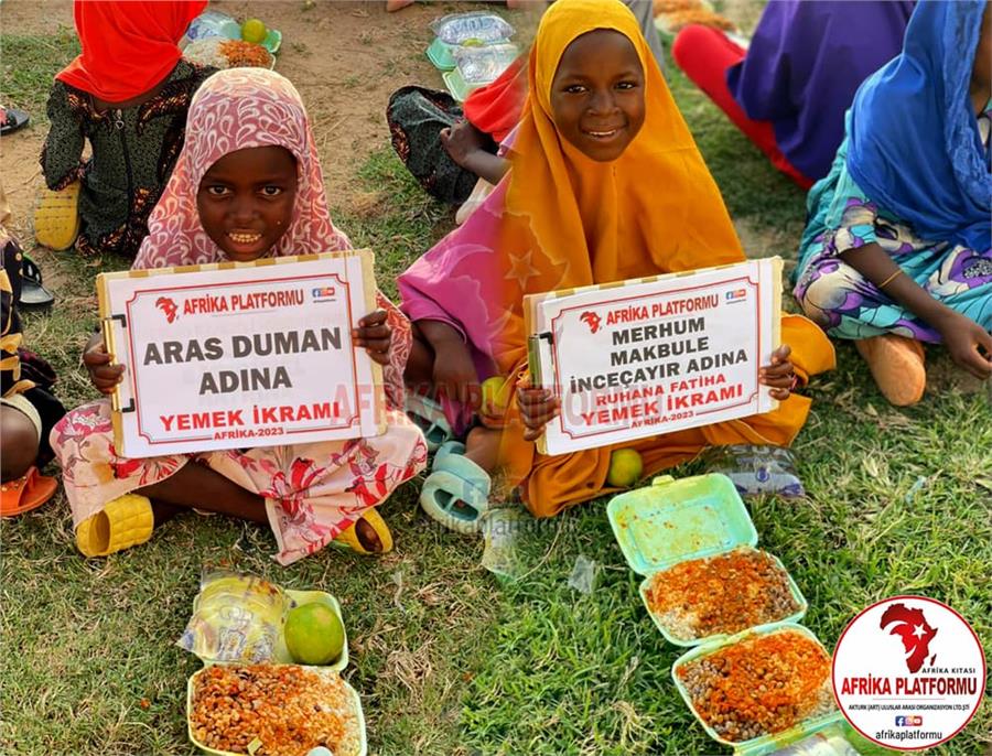 Afrika'da Yemek Organizasyonu 104