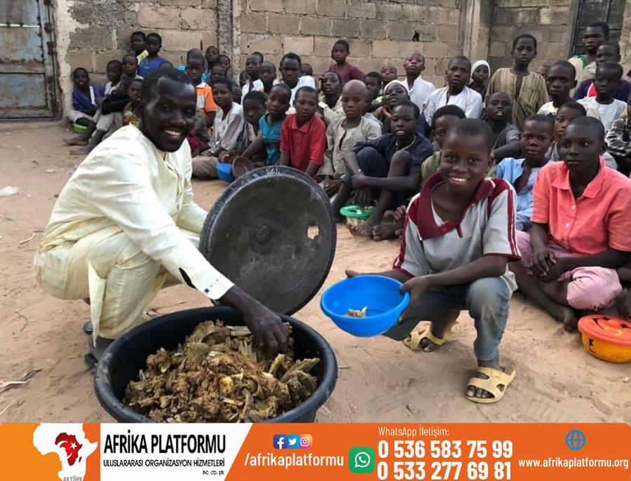 Afrika'da Yemek Organizasyonu 107