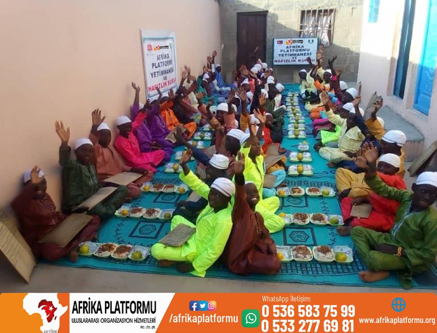 Afrika'da Yemek Organizasyonu 108
