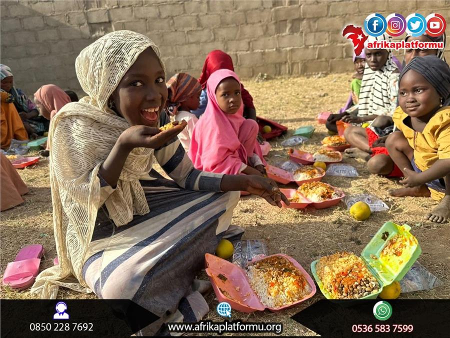 Afrika'da Yemek Organizasyonu 46