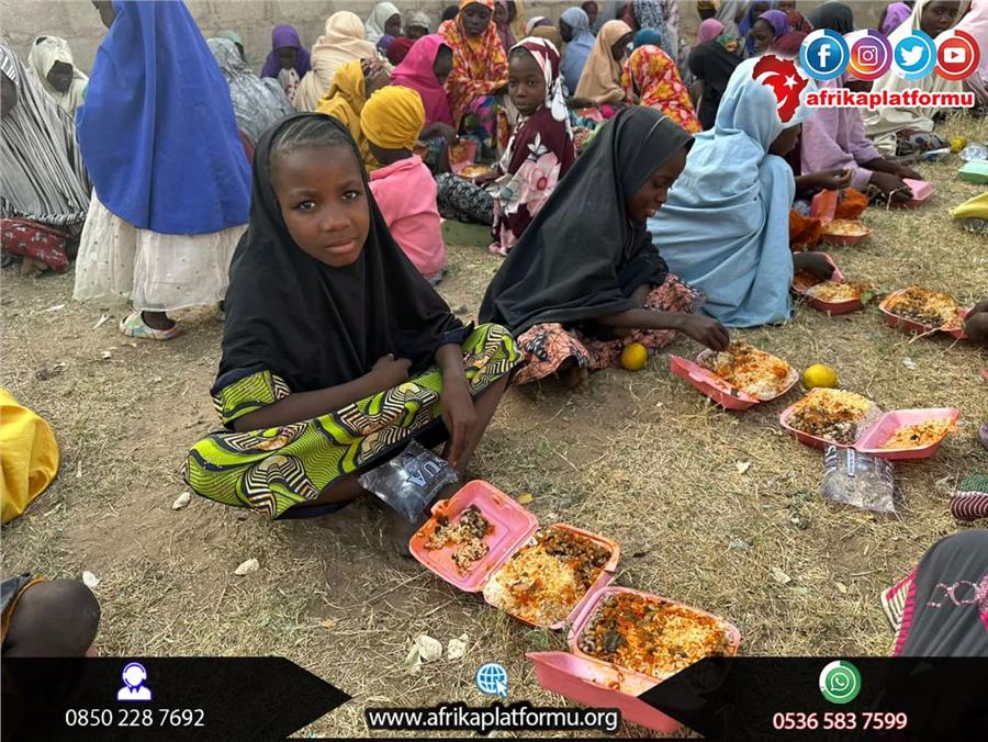 Afrika'da Yemek Organizasyonu 51