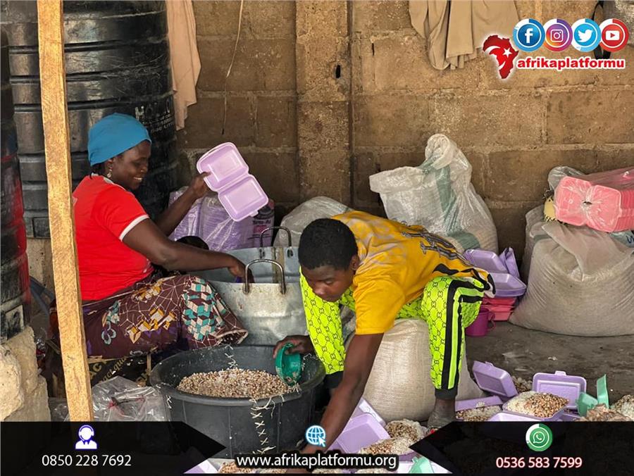 Afrika'da Yemek Organizasyonu 62