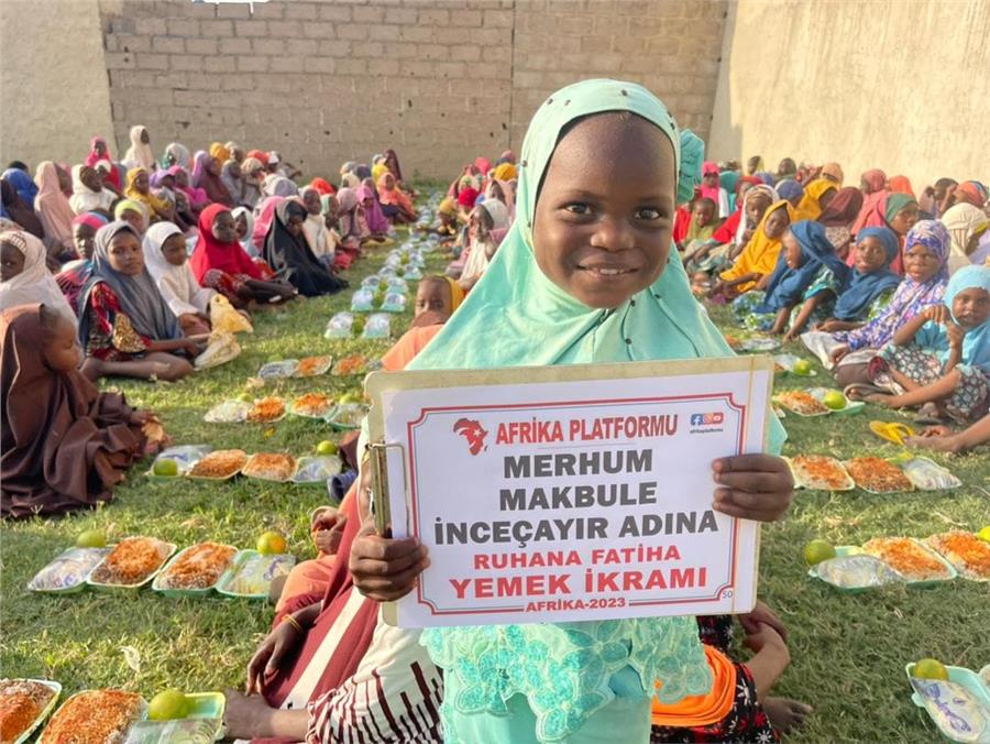 Afrika'da Yemek Organizasyonu 69