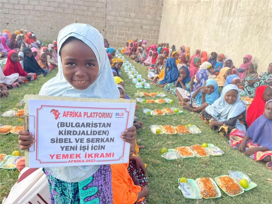 Afrika'da Yemek Organizasyonu 71