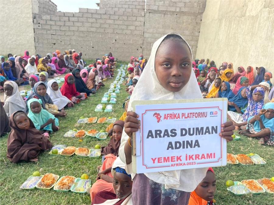 Afrika'da Yemek Organizasyonu 72