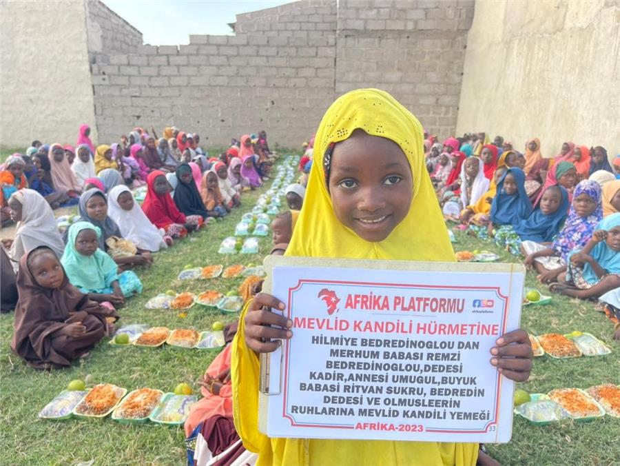 Afrika'da Yemek Organizasyonu 75