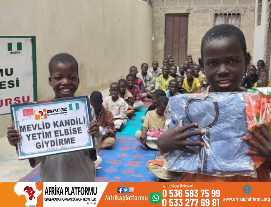 Afrika'da Elbise Organizasyonu 13