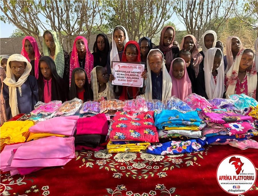 Afrika'da Elbise Organizasyonu 28