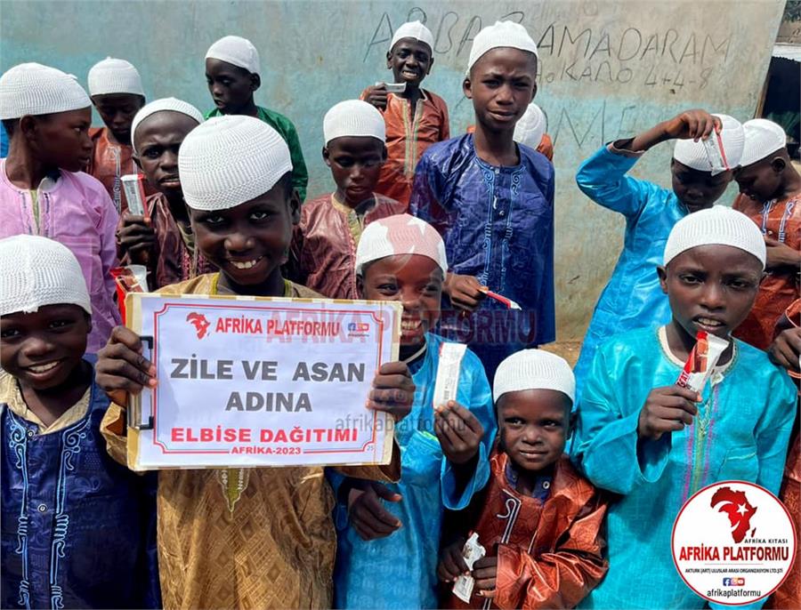 Afrika'da Elbise Organizasyonu 3